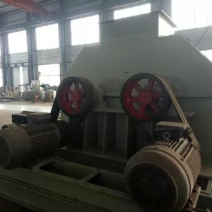臥式粉碎機完工，準備發(fā)貨